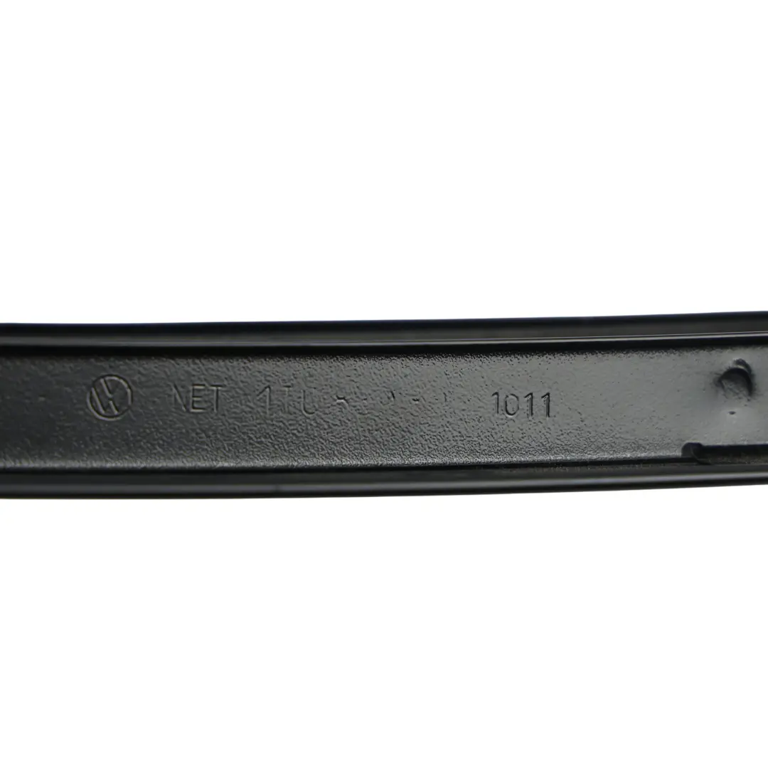 Moldura Pilar Ventana Puerta Trasera Derecha para Volkswagen Touran 1T con número de pieza 1T0839890A Volkswagen Touran 1T Moldura Pilar Ventana Puerta Trasera Derecha - SKU 1T0839890A - Número de pieza 1T0839890A