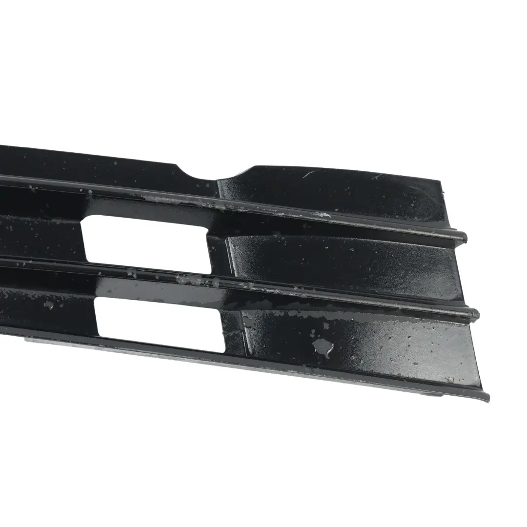 Grille Antibrouillard Avant Droit pour Volkswagen Touran 1T à propos du numéro de pièce 1T0853666K Volkswagen Touran 1T Grille Antibrouillard Avant Droit - SKU 1T0853666K - Numéro de pièce 1T0853666K