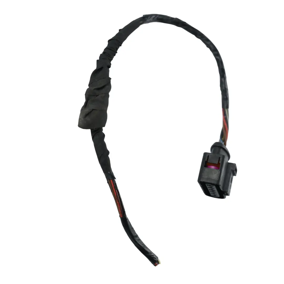 Volkswagen Touran 1T Wtyczka Gniazdo Lampy Tylnej Lewa - SKU 1T0945095N-2 - Numer Części 1T0945095N