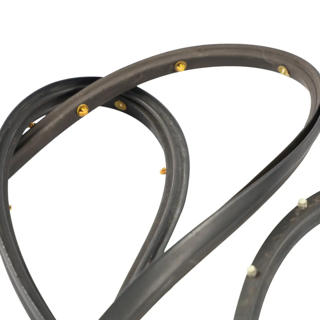 MK2 Türdichtung Vorne Links für Skoda Octavia mit Teilenummer 1Z0837697D Skoda Octavia MK2 Türdichtung Vorne Links - SKU 1Z0837697D - Teilenummer 1Z0837697D