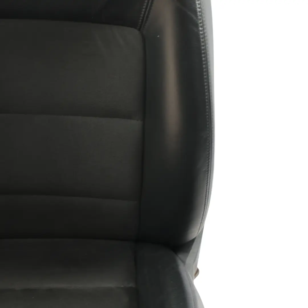 Scout 1Z Fotel Prawy Podgrzewany Alcantara Czarny Satynowy do Skoda Octavia o numerze 1Z0881806MJ Skoda Octavia Scout 1Z Fotel Prawy Podgrzewany Alcantara Czarny Satynowy - SKU 1Z0881806MJ-1 - Numer Części 1Z0881806MJ