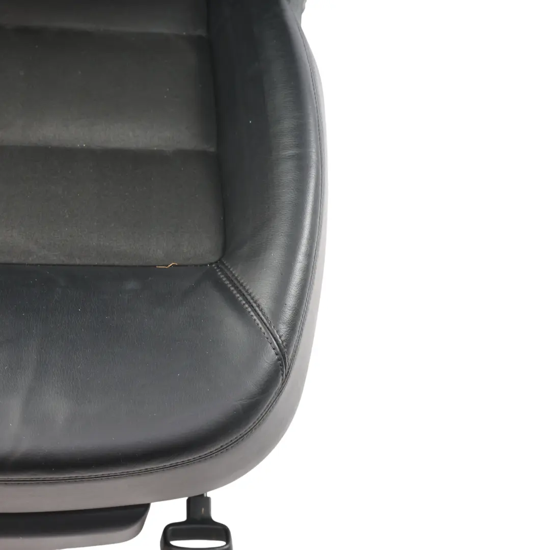 Skoda Octavia Scout 1Z Fotel Prawy Podgrzewany Alcantara Czarny Satynowy - SKU 1Z0881806MJ-1 - Numer Części 1Z0881806MJ