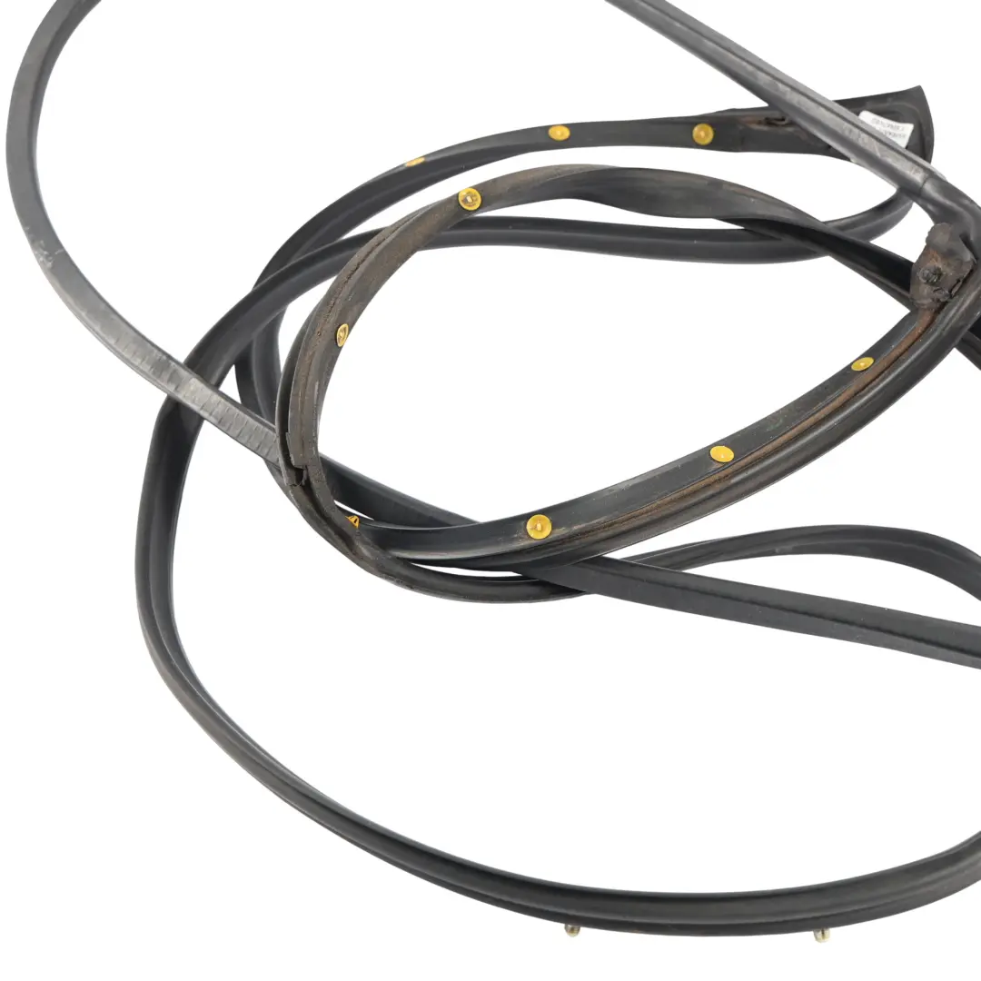Skoda Octavia Mk2 Estate Rear Door Seal Gasket Surround Left N/S - SKU 1Z9839697C - Part number 1Z9839697C