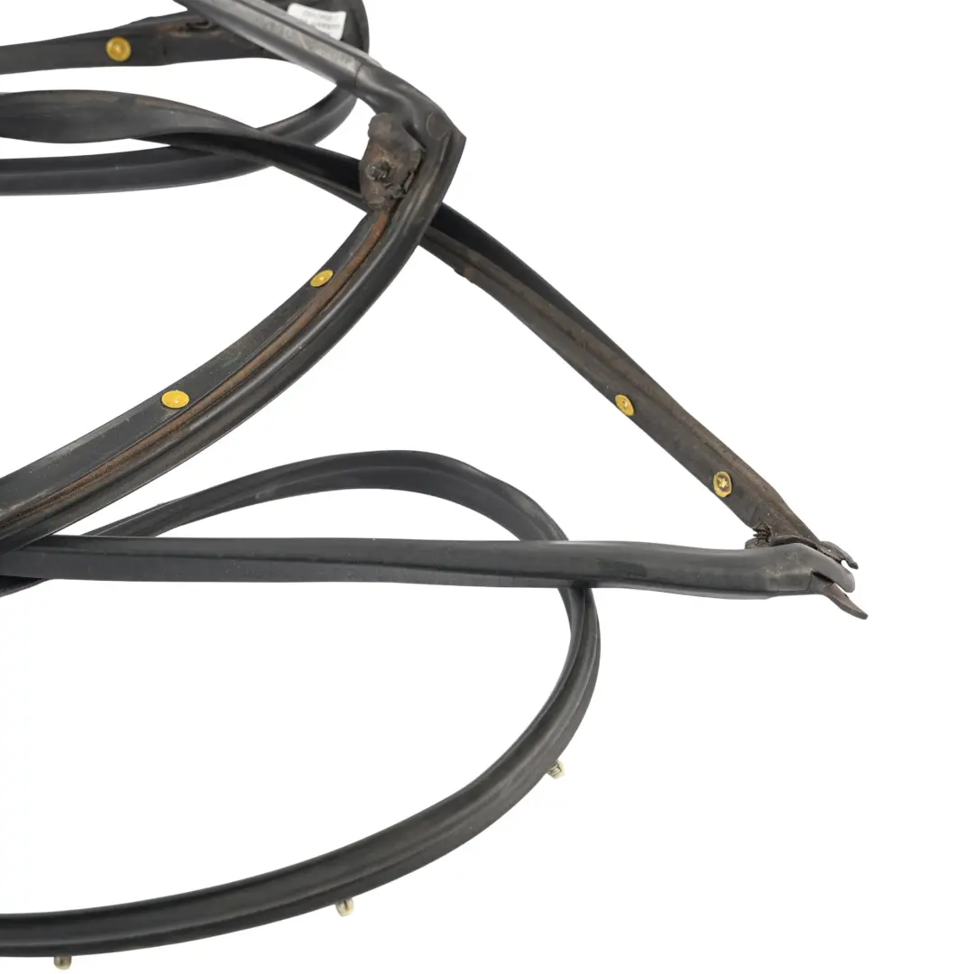 Skoda Octavia Mk2 Estate Rear Door Seal Gasket Surround Left N/S - SKU 1Z9839697C - Part number 1Z9839697C