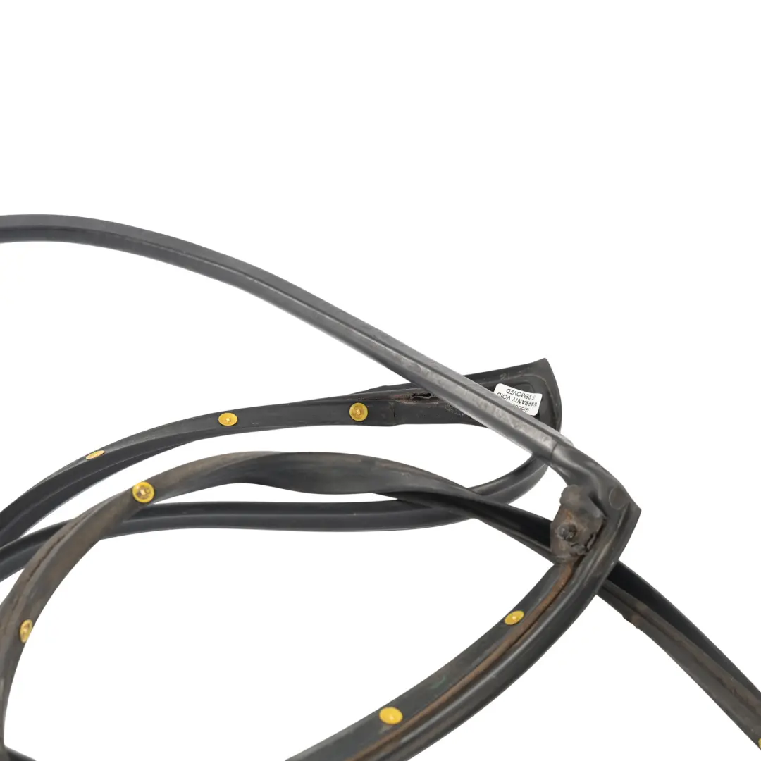 Skoda Octavia Mk2 Estate Rear Door Seal Gasket Surround Left N/S - SKU 1Z9839697C - Part number 1Z9839697C