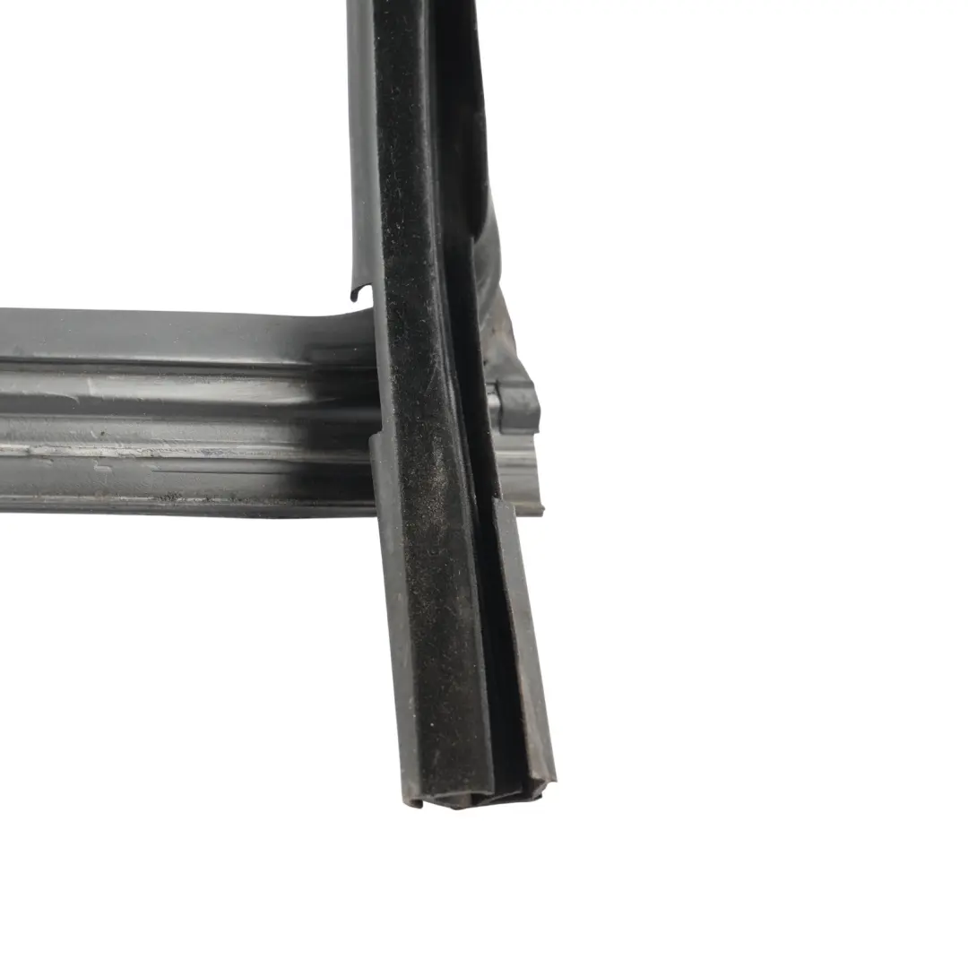 Scout 1Z Quarter Window Glass With Seal Rear Right O/S to Skoda Octavia with Part number 1Z9845210L Skoda Octavia Scout 1Z Quarter Window Glass With Seal Rear Right O/S - SKU 1Z9845210L - Part number 1Z9845210L