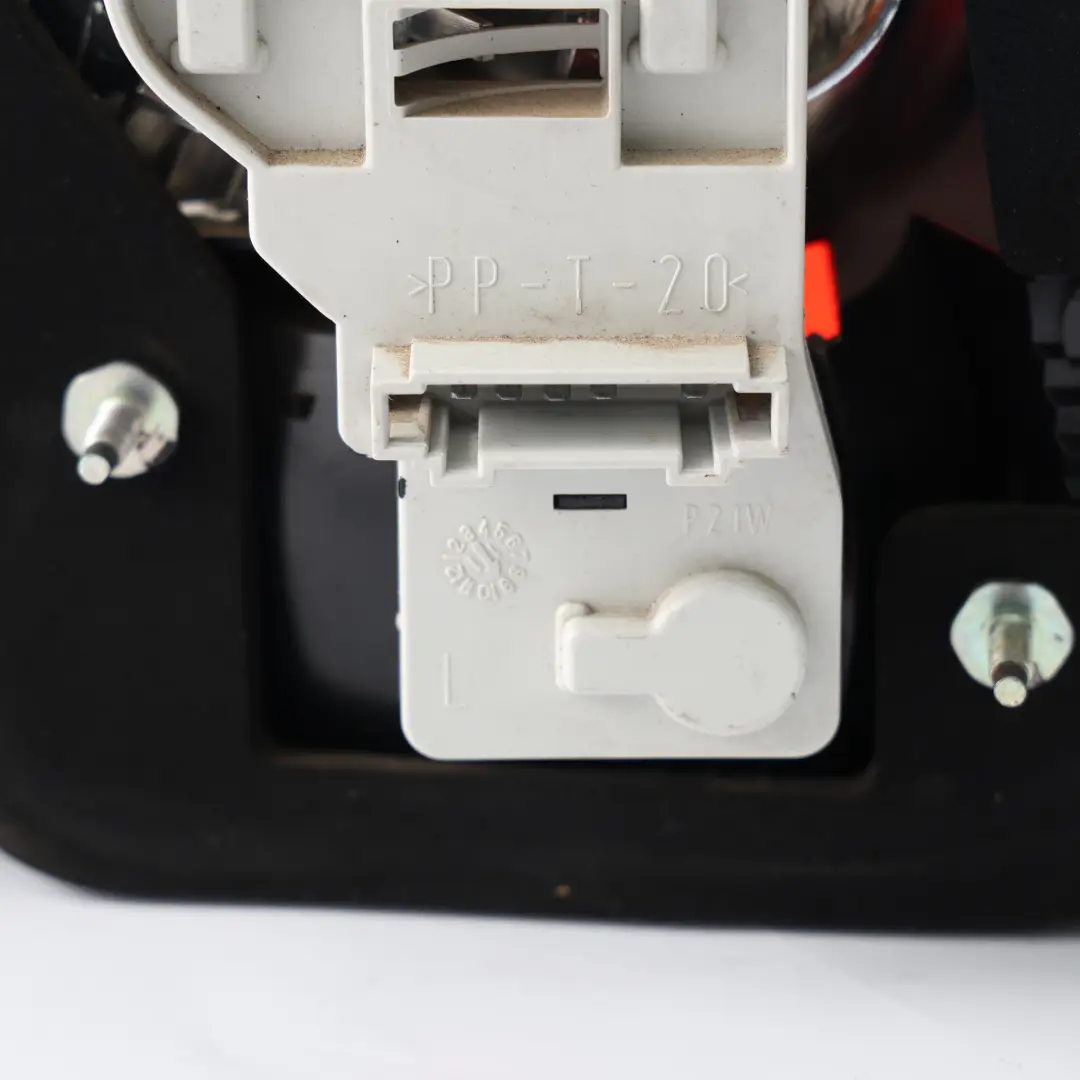 Skoda Octavia Mk2 Tylna Lewa Lampa Boczna - SKU 1Z9945095A - Numer Części 1Z9945095A