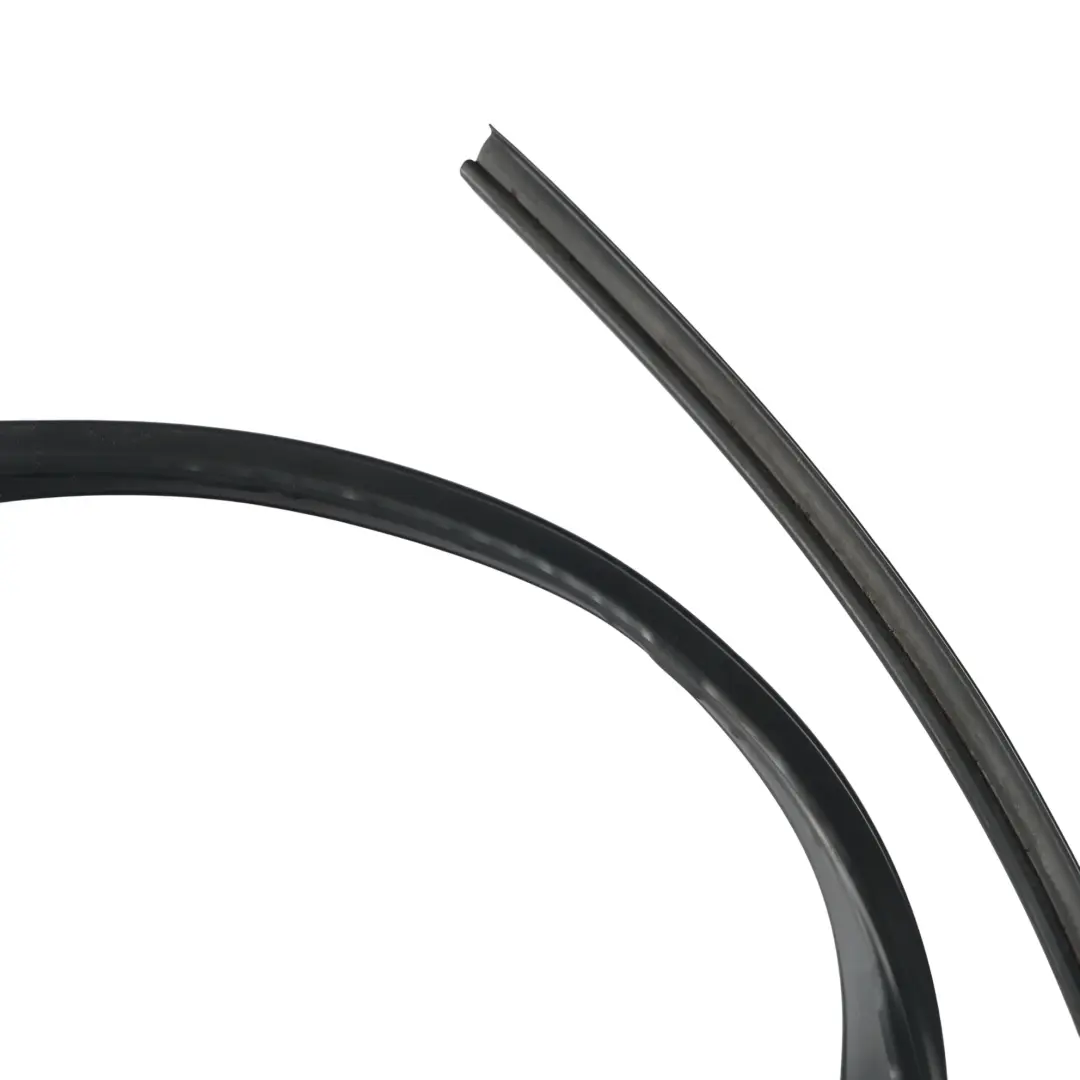 C520 Rear Door Window Surround Seal Gasket Right O/S GV44-S25824-AC to Ford Kuga with Part number 2256062 Ford Kuga C520 Rear Door Window Surround Seal Gasket Right O/S GV44-S25824-AC - SKU 2256062 - Part number 2256062