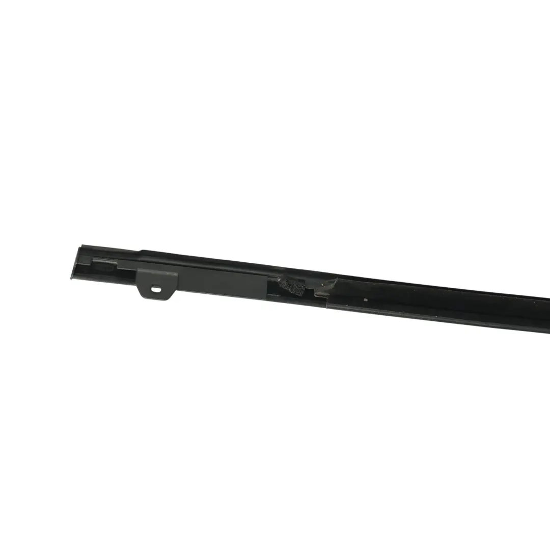 Ford Fiesta MK8 Guarnizione Finestrino Porta Anteriore Sinistra H1BB-A20562-AH - SKU 2338045 - Numero di parte 2338045