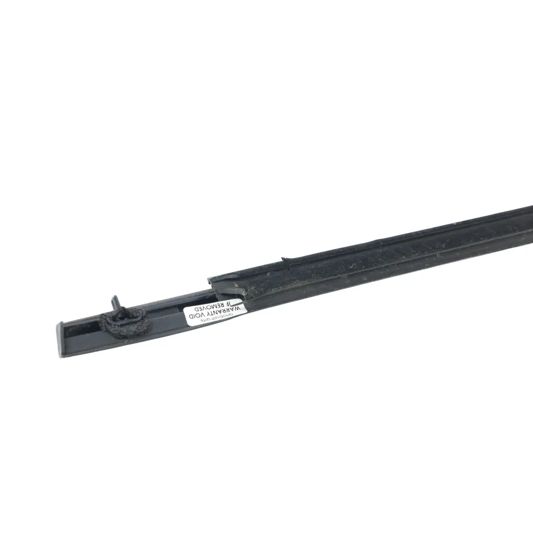 MK8 Guarnizione Finestrino Porta Anteriore Sinistra H1BB-A20562-AH per Ford Fiesta con numero di parte 2338045 Ford Fiesta MK8 Guarnizione Finestrino Porta Anteriore Sinistra H1BB-A20562-AH - SKU 2338045 - Numero di parte 2338045