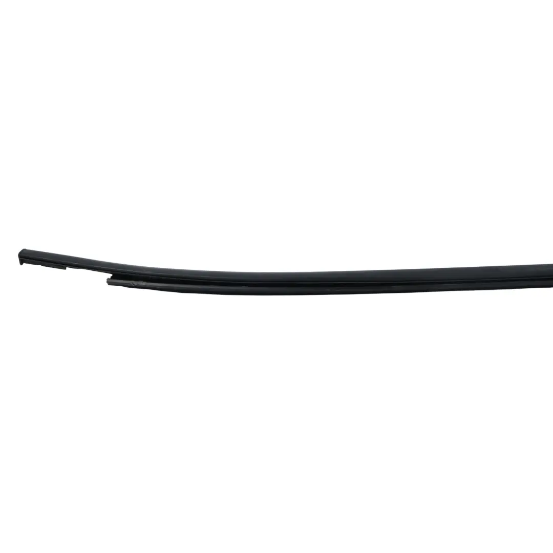 Mk8 Listwa Przyszybowa Drzwi Tylna Prawa H1BB-A25604-AG do Ford Fiesta o numerze 2338058 Ford Fiesta Mk8 Listwa Przyszybowa Drzwi Tylna Prawa H1BB-A25604-AG - SKU 2338058 - Numer Części 2338058