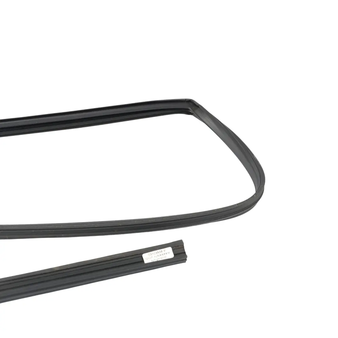 MK8 Joint Cadre Vitre Porte Avant Droit H1BB-A21510-AE pour Ford Fiesta à propos du numéro de pièce 2412547 Ford Fiesta MK8 Joint Cadre Vitre Porte Avant Droit H1BB-A21510-AE - SKU 2412547 - Numéro de pièce 2412547