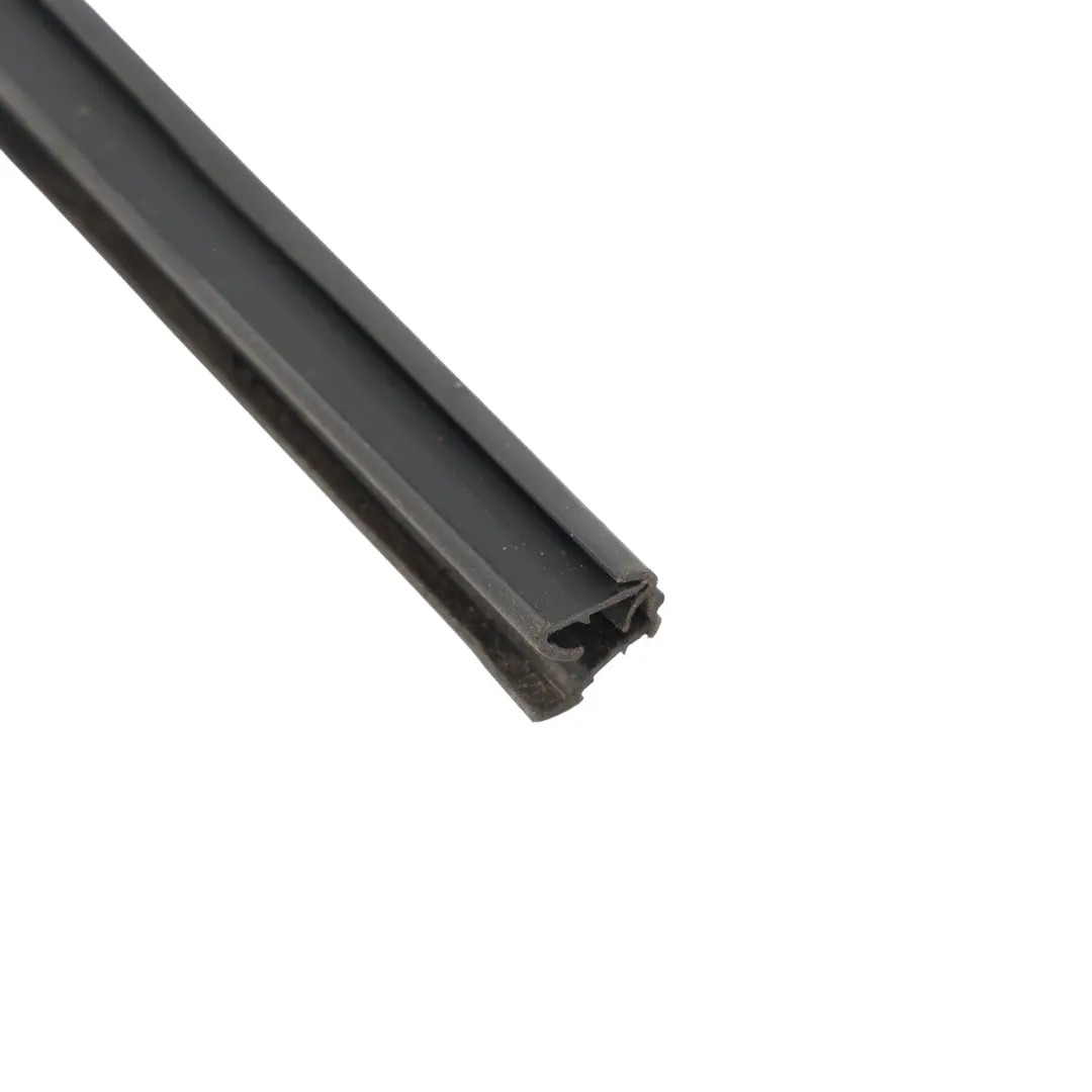 MK8 Joint Cadre Vitre Porte Avant Droit H1BB-A21510-AE pour Ford Fiesta à propos du numéro de pièce 2412547 Ford Fiesta MK8 Joint Cadre Vitre Porte Avant Droit H1BB-A21510-AE - SKU 2412547 - Numéro de pièce 2412547