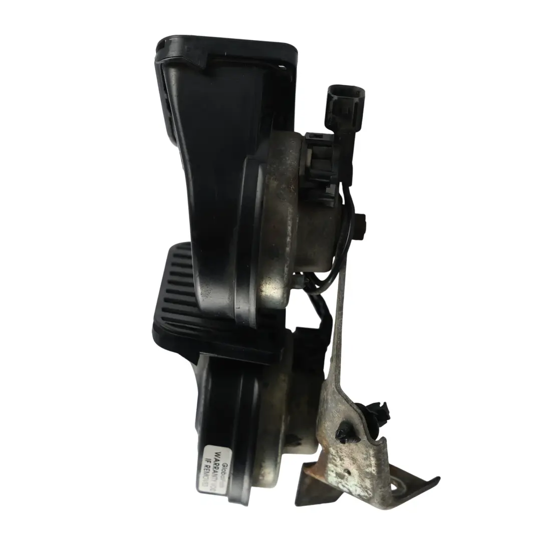 Clacson Sirena Allarme BM5T-13A803-AC BM5T-13A803-AD per Ford Focus III con numero di parte 2694304 Ford Focus III Clacson Sirena Allarme BM5T-13A803-AC BM5T-13A803-AD - SKU 2694304 - Numero di parte 2694304