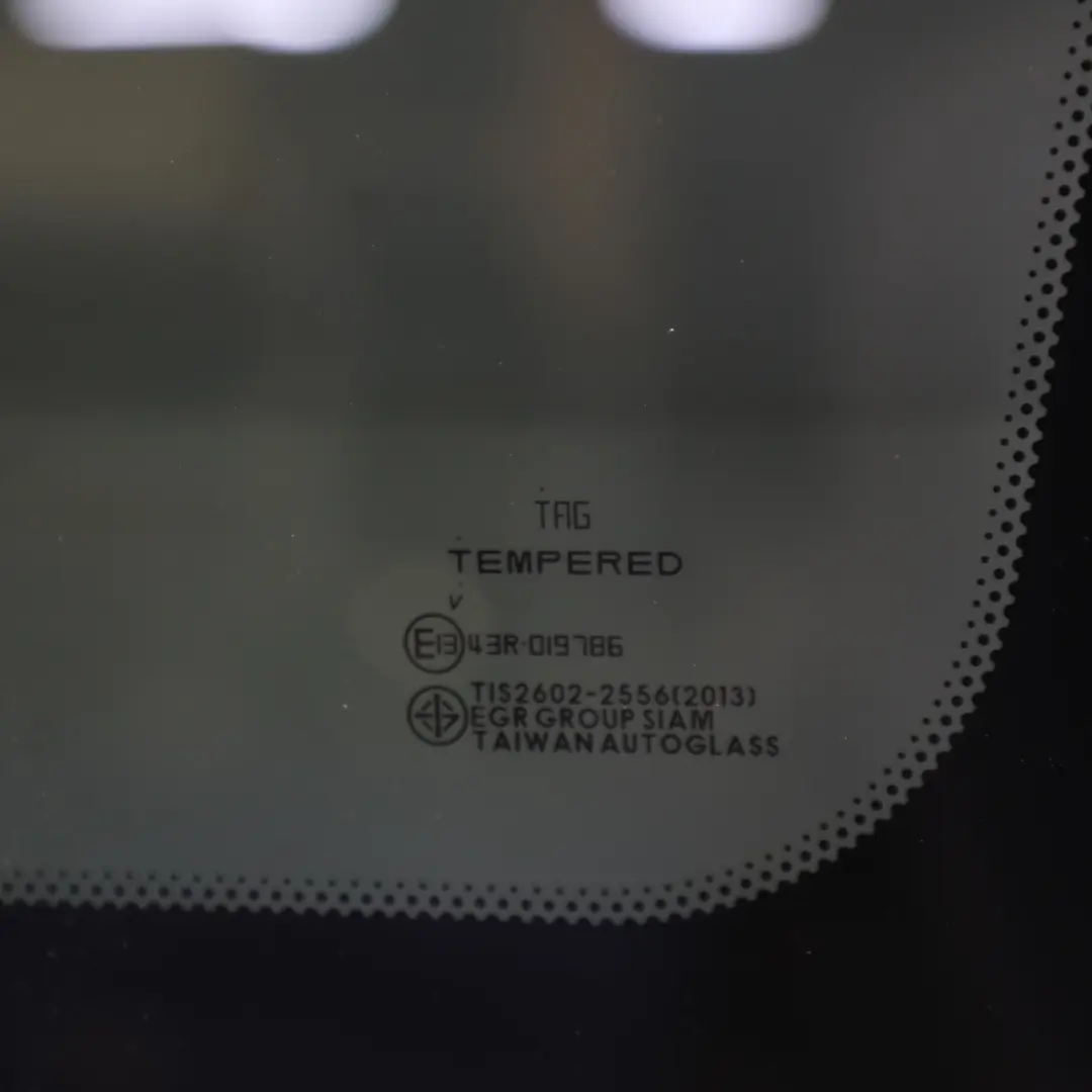 Volkswagen Amarok Mk2 Hardtop Window Rear Cab Glazing Glass Right O/S 2HJ071860A - SKU 2HJ071860B - Part number 2HJ071860B