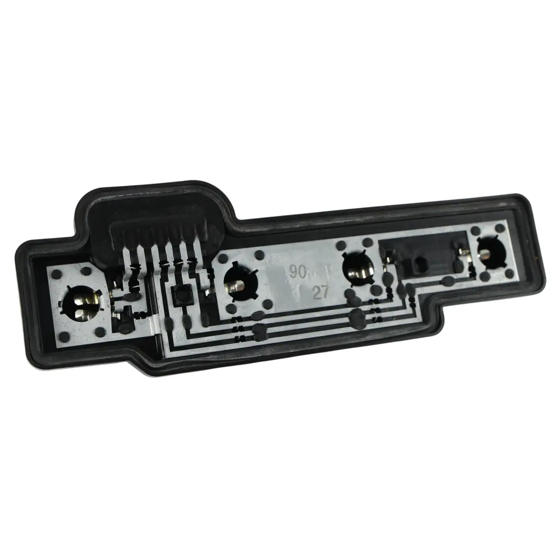 MK3 Portalámparas Luz Trasera Derecho para Volkswagen Caddy con número de pieza 2K5945258 Volkswagen Caddy MK3 Portalámparas Luz Trasera Derecho - SKU 2K5945258 - Número de pieza 2K5945258