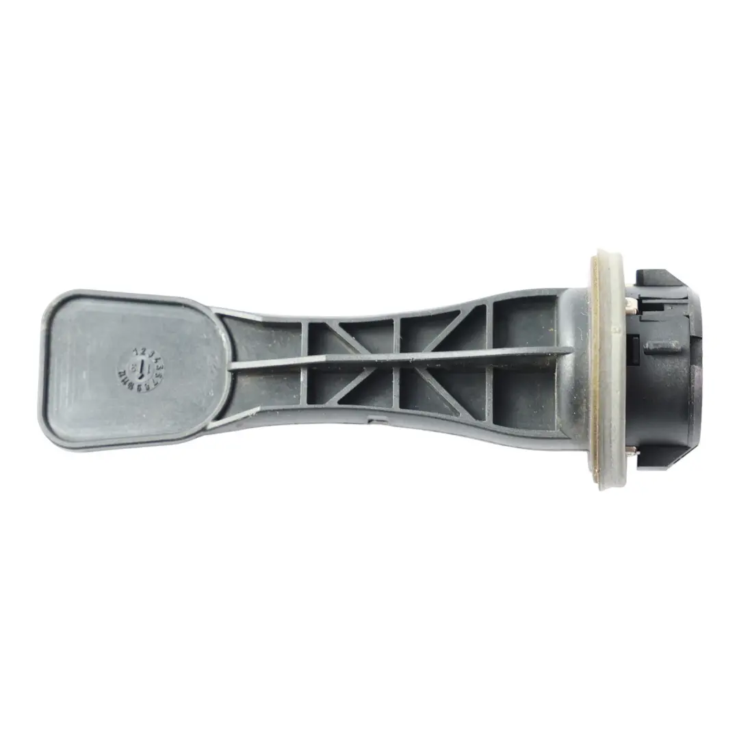 2K Osłona Gniazda Żarówki Kierunkowskazu do Volkswagen Caddy o numerze 2K5953123 Volkswagen Caddy 2K Osłona Gniazda Żarówki Kierunkowskazu - SKU 2K5953123 - Numer Części 2K5953123