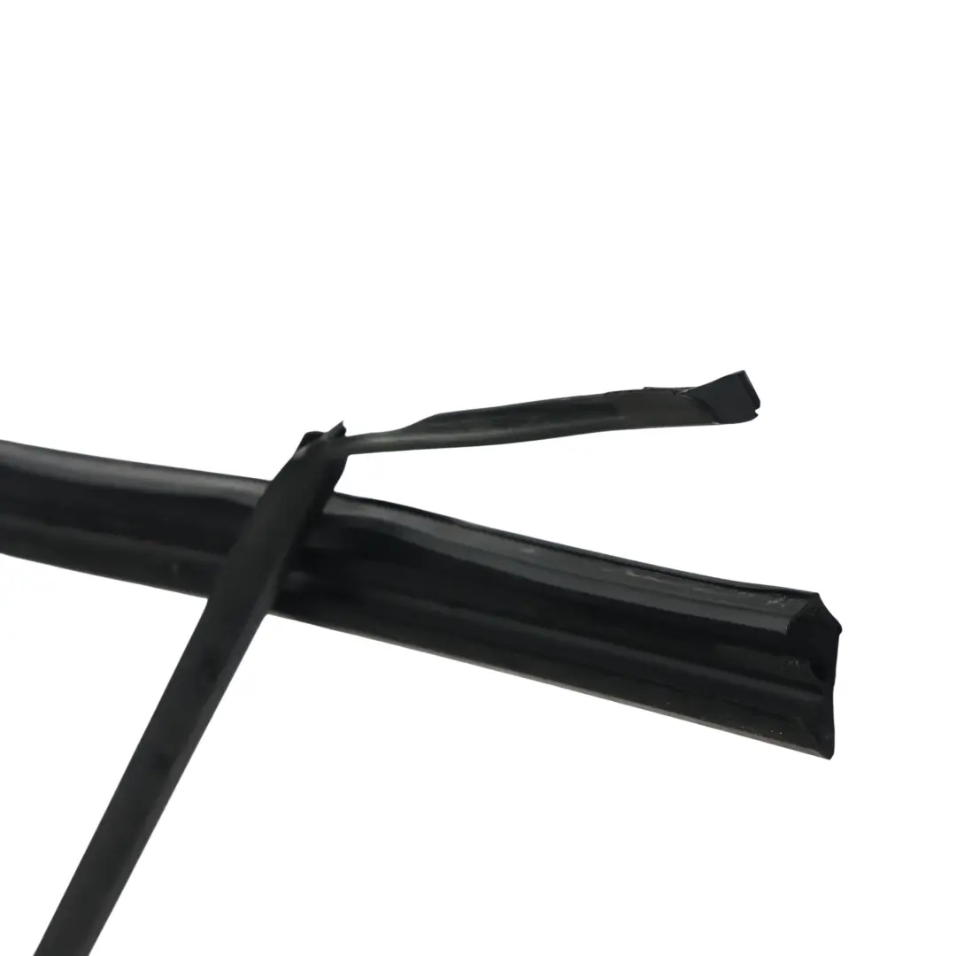 Volkswagen Caddy SB Front Door Seal Gasket Rubber Right O/S - SKU 2K7837432E - Part number 2K7837432E