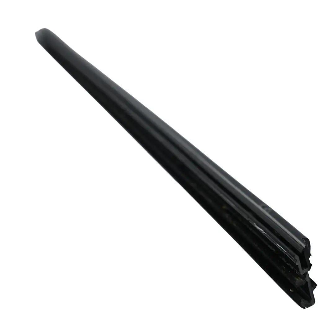 Joint Vitre Porte Intérieur Avant Droit pour Volkswagen Caddy SB à propos du numéro de pièce 2K7837480A Volkswagen Caddy SB Joint Vitre Porte Intérieur Avant Droit - SKU 2K7837480A - Numéro de pièce 2K7837480A