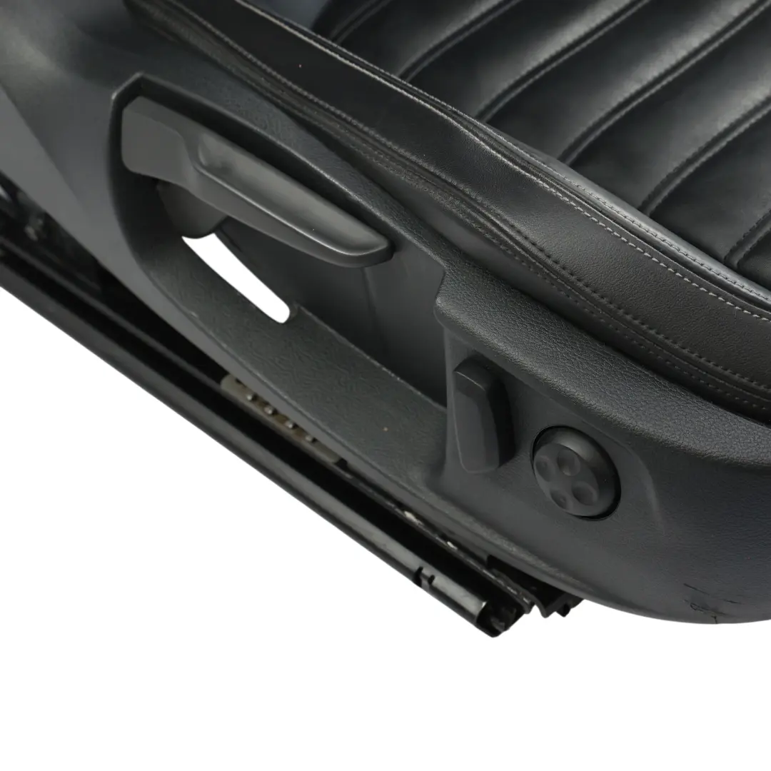 Sedile Anteriore Riscaldato Destro Interno Pelle Nera per Volkswagen Passat CC con numero di parte 3C8881806JM Volkswagen Passat CC Sedile Anteriore Riscaldato Destro Interno Pelle Nera - SKU 3C8881806JM-1 - Numero di parte 3C8881806JM