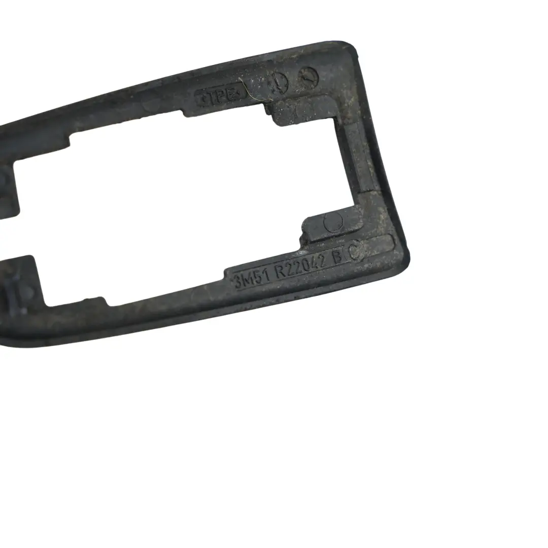 Ford Kuga C520 Joint Poignée Porte Avant Arrière Gauche Droite - SKU 3M51-R22042-BC - Numéro de pièce 3M51-R22042-BC