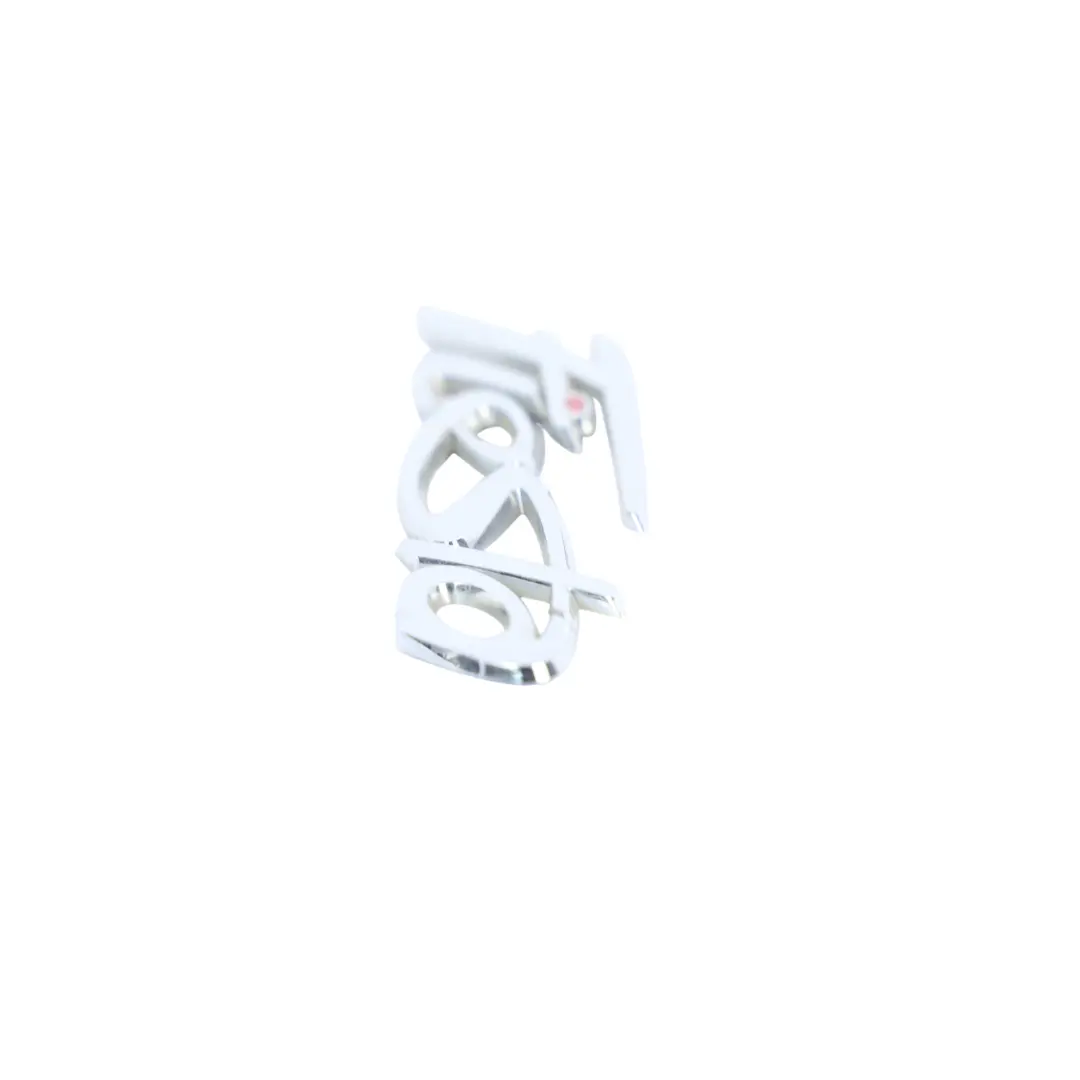Emblemat Tylnej Klapy Napis FIESTA do Ford Fiesta Mk7 o numerze 3U5A19H250EA Ford Fiesta Mk7 Emblemat Tylnej Klapy Napis FIESTA - SKU 8A61-A42528-BB - Numer Części 3U5A19H250EA