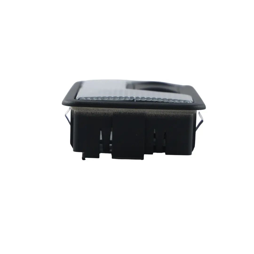 Audi A4 B7 Lampka Podsufitki Tylna Oświetlenie Wnętrza Czarna - SKU 4B9947123-1 - Numer Części 4B9947123