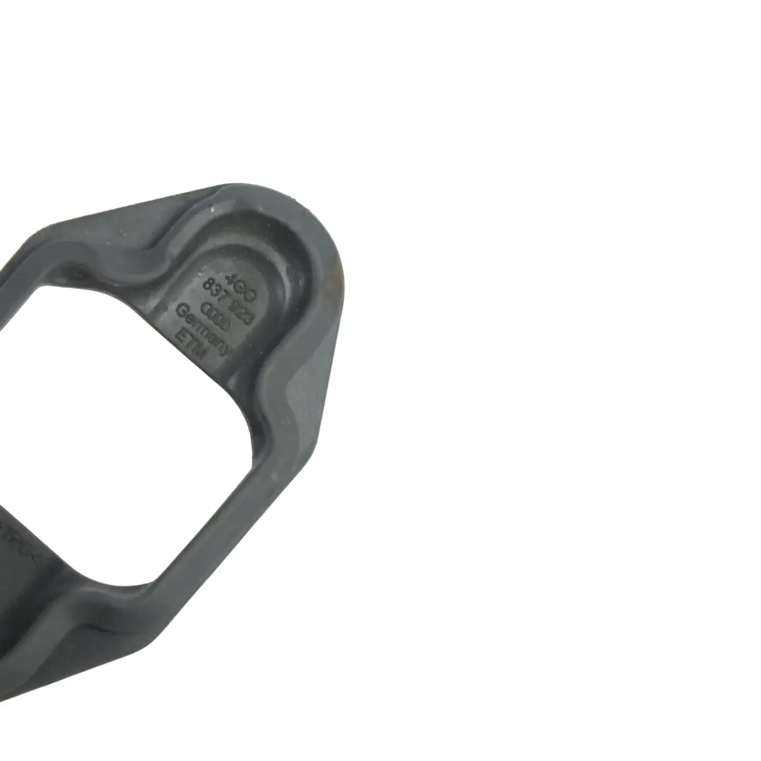 Supporto Fermo Porta Posteriore Sinistro Destro per Audi A6 S6 C7 con numero di parte 4G0839923 Audi A6 S6 C7 Supporto Fermo Porta Posteriore Sinistro Destro - SKU 4G0839923 - Numero di parte 4G0839923