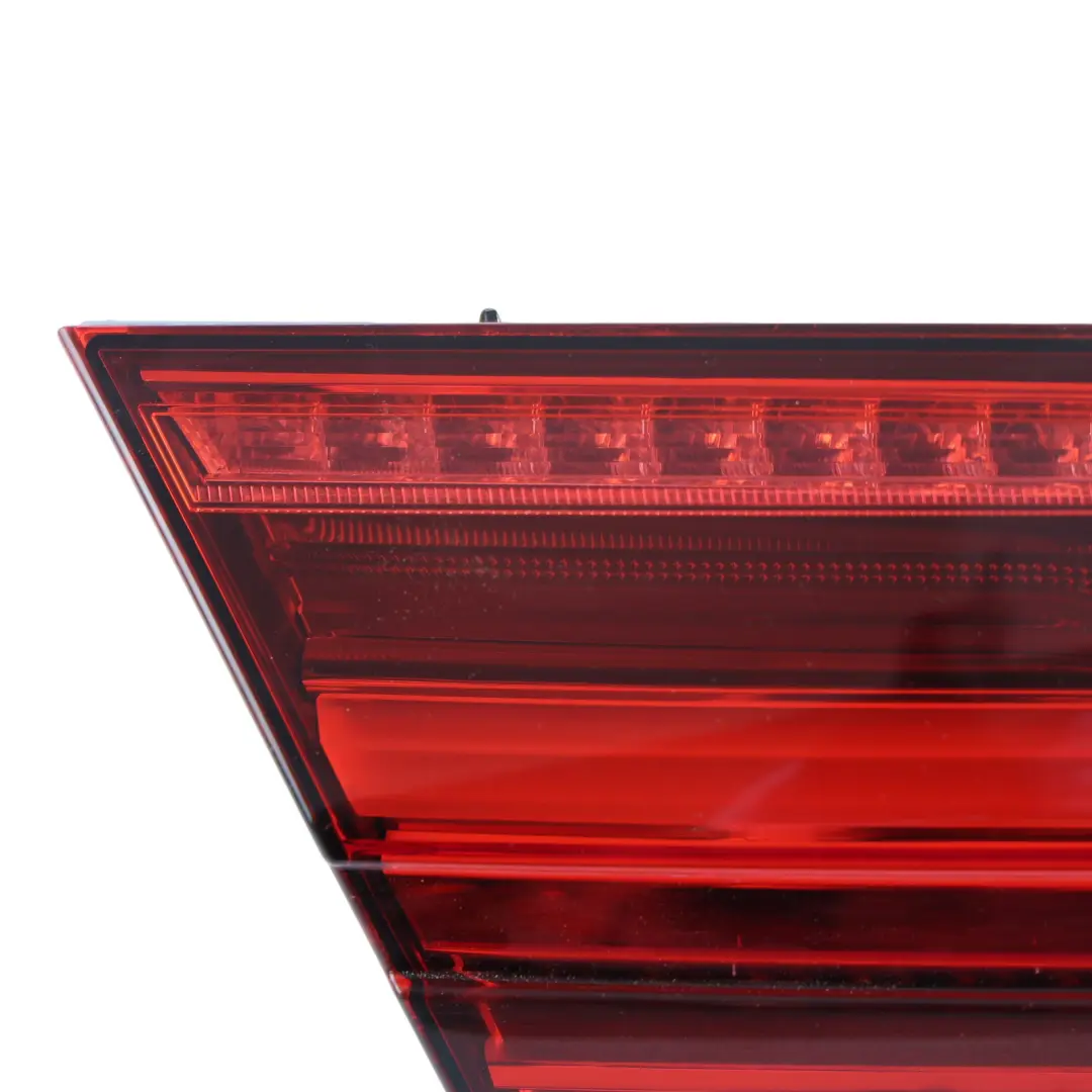 Wewnętrzna Lewa Tylna Lampa LED do Audi A8 D4 4H o numerze 4H0945093K Audi A8 D4 4H Wewnętrzna Lewa Tylna Lampa LED - SKU 4H0945093K - Numer Części 4H0945093K