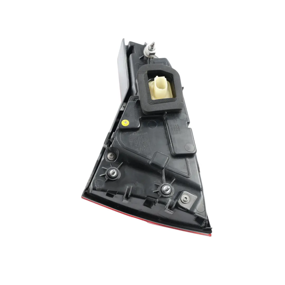Wewnętrzna Lewa Tylna Lampa LED do Audi A8 D4 4H o numerze 4H0945093K Audi A8 D4 4H Wewnętrzna Lewa Tylna Lampa LED - SKU 4H0945093K - Numer Części 4H0945093K