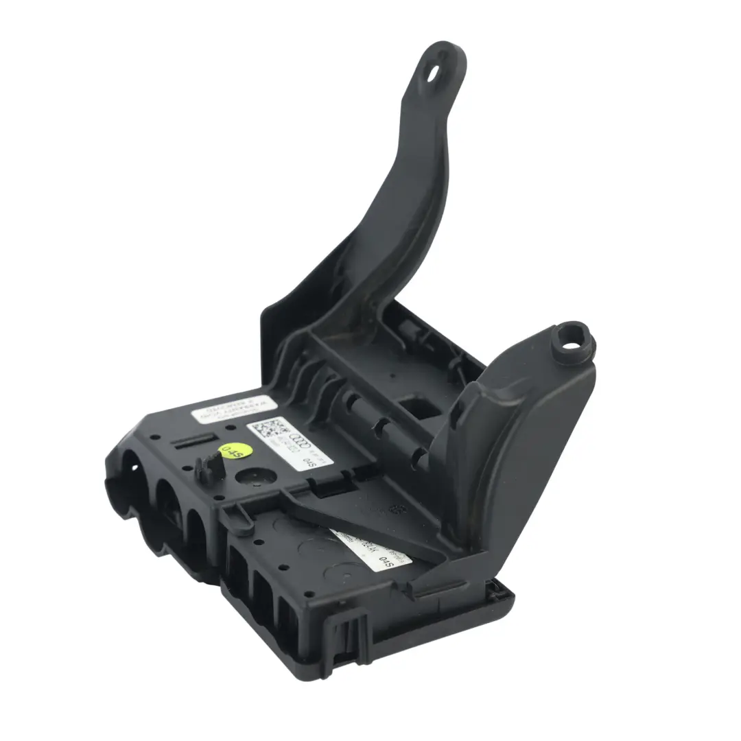 Audi A6 S6 4A A6 C8 Positive Battery Terminal Potential Distributor - SKU 4K0941823D - Part number 4K0941823D