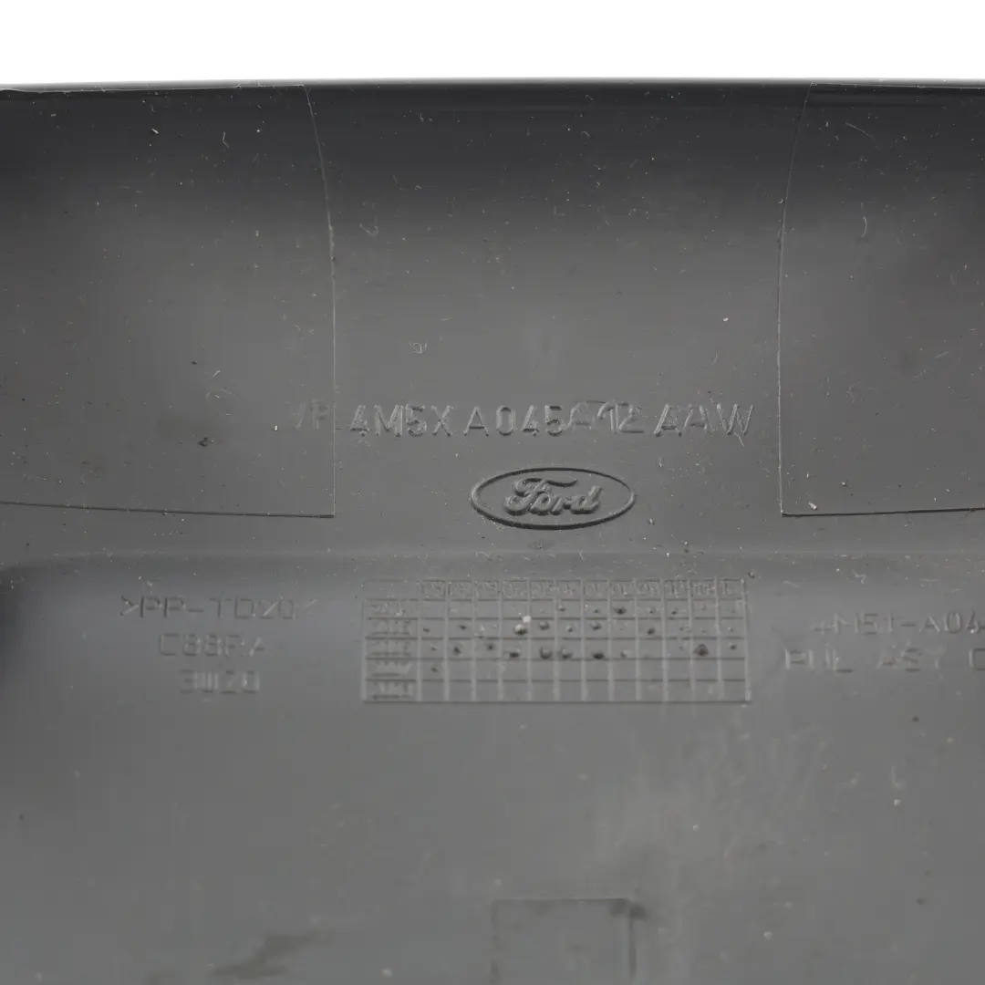 ST-2 MK2 Mittelarmlehne Abdeckung Verkleidung für Ford Focus mit Teilenummer 4M5X-A045A12-AAW Ford Focus ST-2 MK2 Mittelarmlehne Abdeckung Verkleidung - SKU 4M5X-A045A12-AAW - Teilenummer 4M5X-A045A12-AAW
