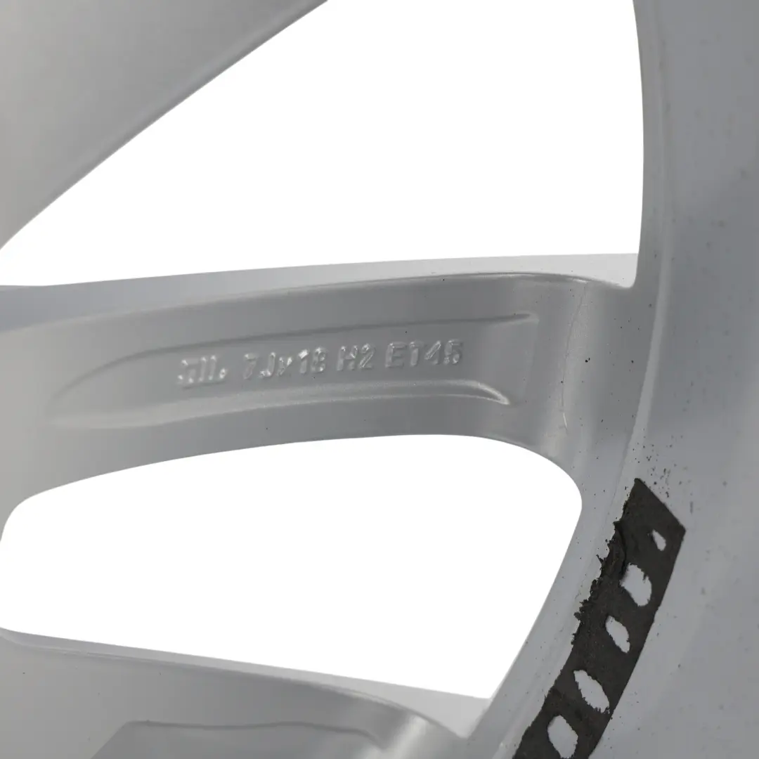 Jante Alliage Argent 18" 7J ET:45 5x112 pour Skoda Karoq NU7 à propos du numéro de pièce 57A601025D Skoda Karoq NU7 Jante Alliage Argent 18" 7J ET:45 5x112 - SKU 57A601025D-1 - Numéro de pièce 57A601025D