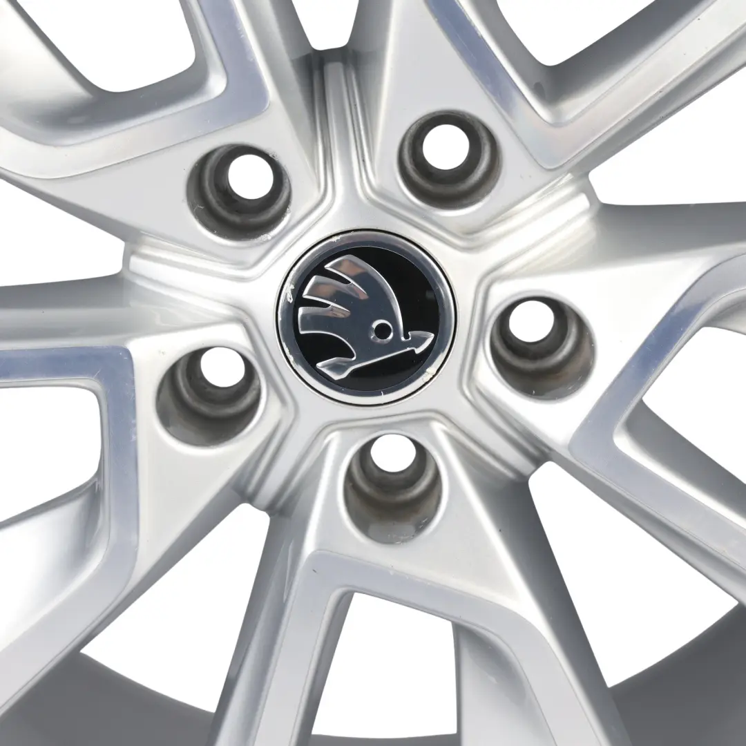 Skoda Karoq NU7 Felga Aluminiowa Srebrna 18" 7J ET45 5x112 - SKU 57A601025D-1 - Numer Części 57A601025D