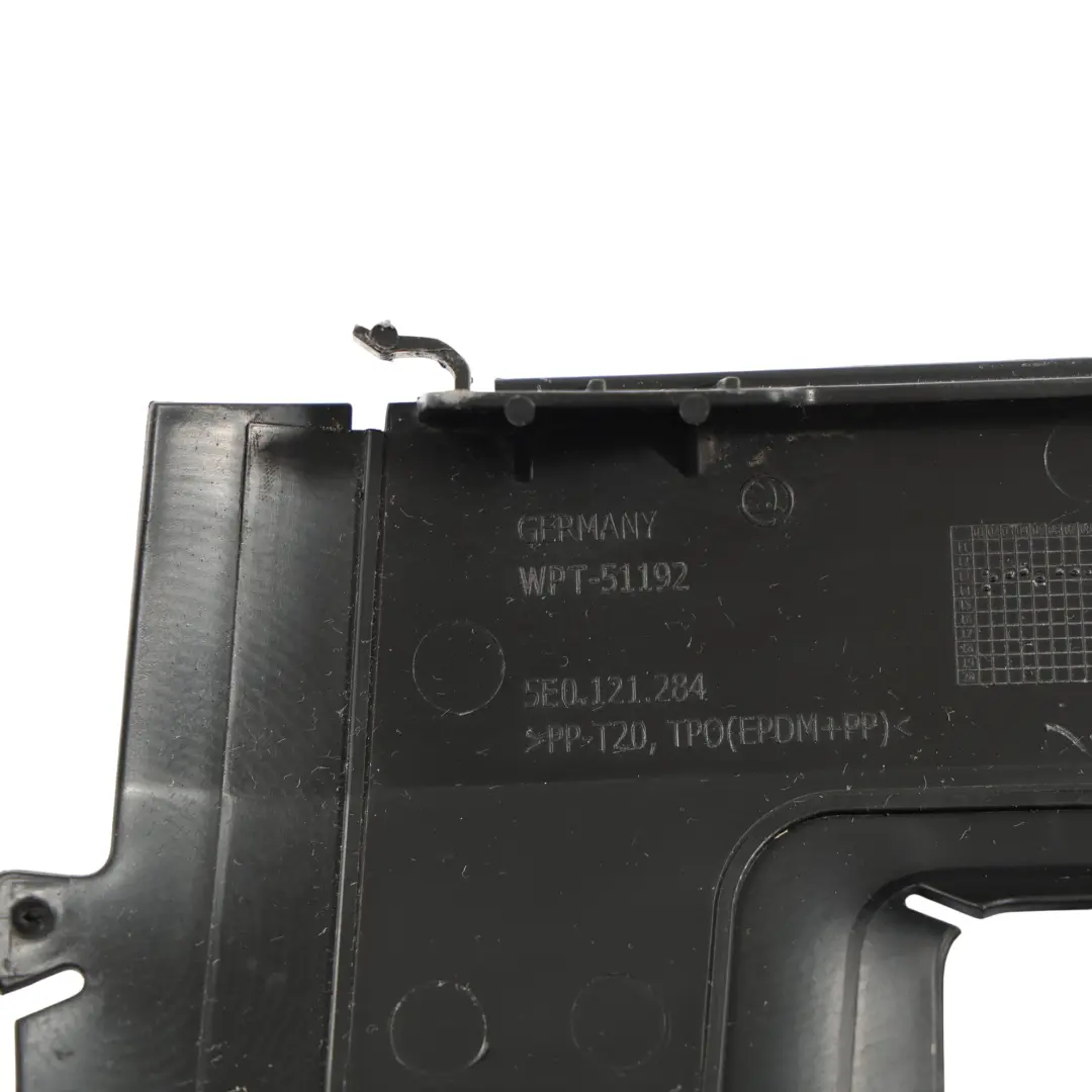 Skoda Octavia MK3 5E Pannello Guida Condotto Aria Radiatore Destro - SKU 5E0121284 - Numero di parte 5E0121284