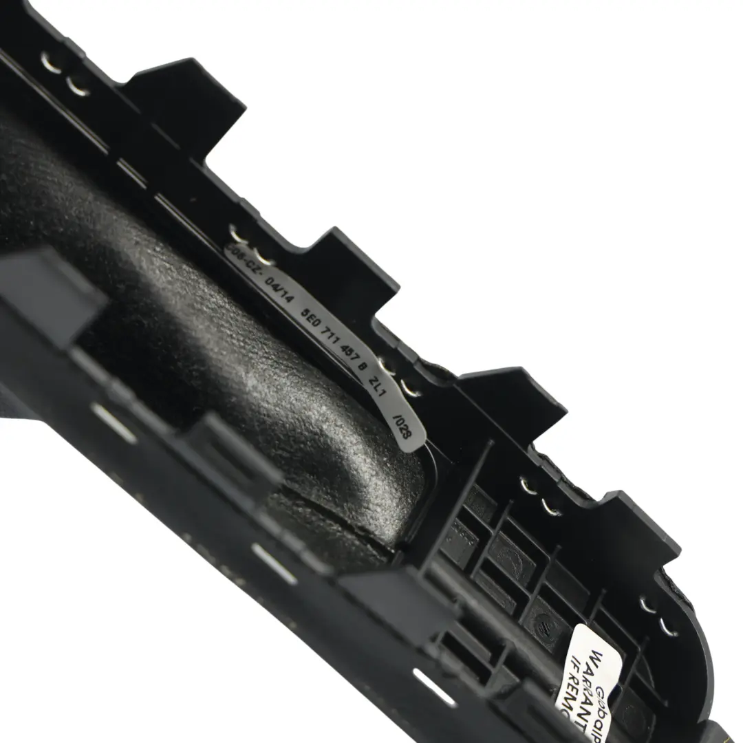 Skoda Octavia MK3 5E Garniture Levier Frein à Main - SKU 5E0711457B - Numéro de pièce 5E0711457B