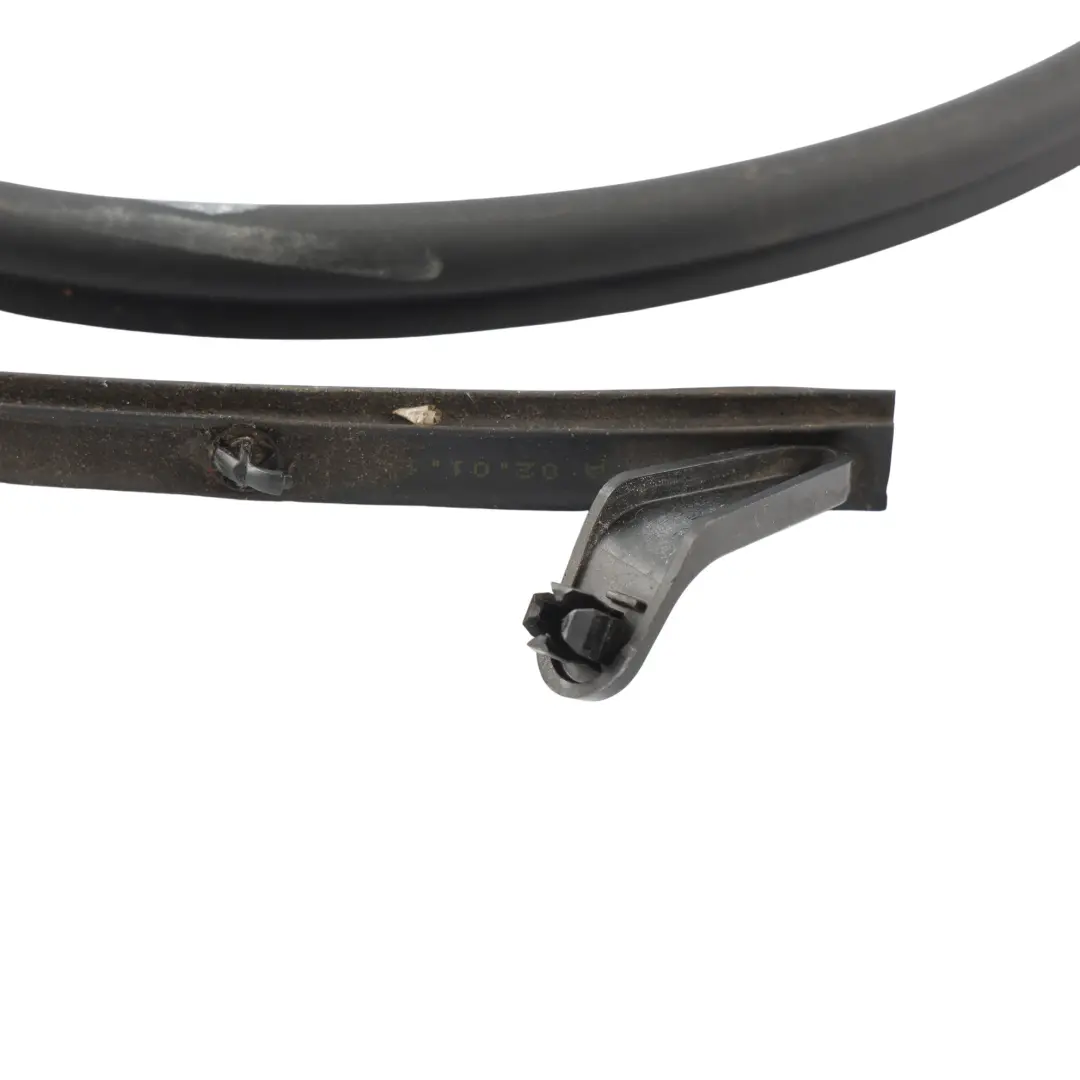 Uszczelka Drzwi Przednich Zewnętrzna Prawa do Skoda Octavia 5E VR o numerze 5E0837698A Skoda Octavia 5E VR Uszczelka Drzwi Przednich Zewnętrzna Prawa - SKU 5E0837698A - Numer Części 5E0837698A