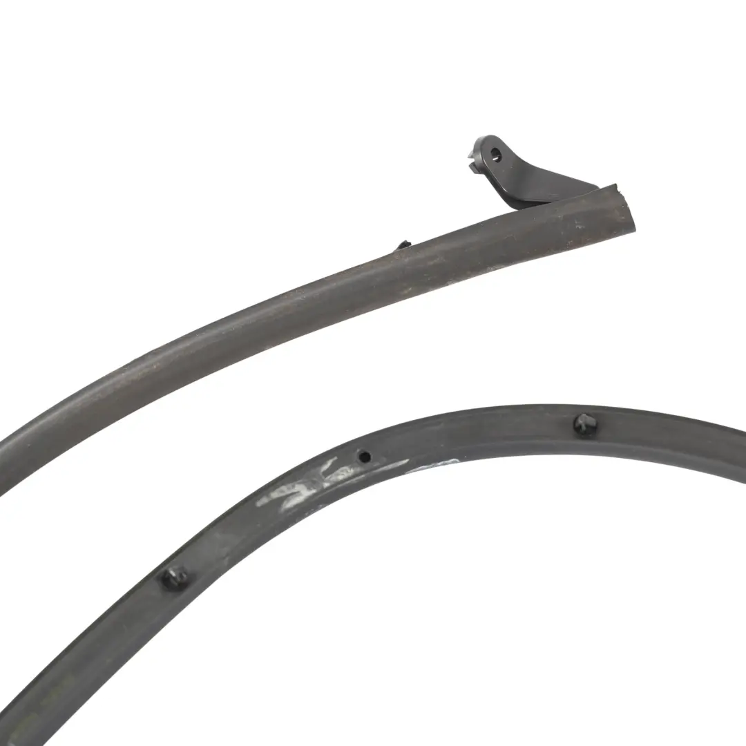 Front Door Seal Gasket Rubber Outer Right O/S to Skoda Octavia 5E VR with Part number 5E0837698A Skoda Octavia 5E VR Front Door Seal Gasket Rubber Outer Right O/S - SKU 5E0837698A - Part number 5E0837698A