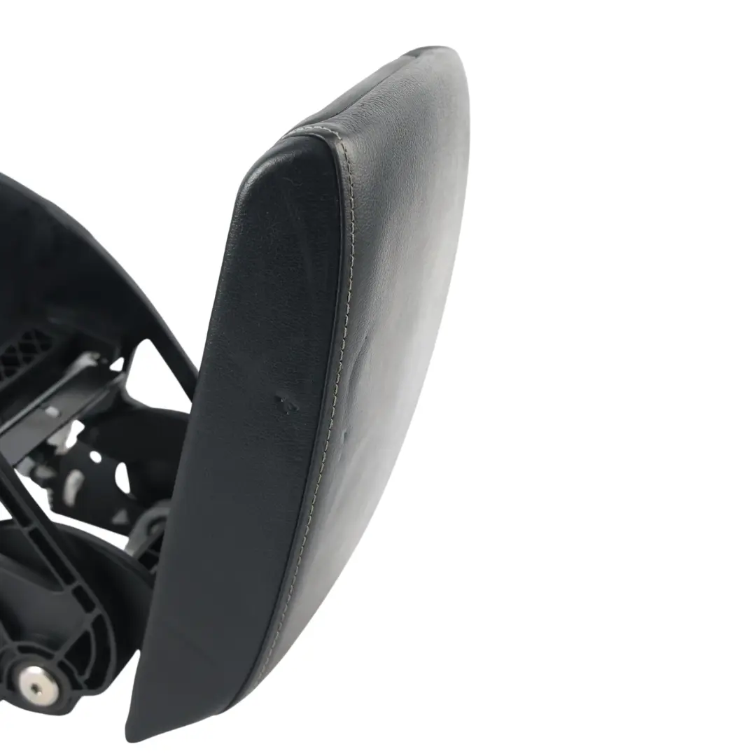 MK3 Reposabrazos Consola Central Cuero Negro Costuras Gris para Skoda Octavia con número de pieza 5E0864207E Skoda Octavia MK3 Reposabrazos Consola Central Cuero Negro Costuras Gris - SKU 5E0864207E-4 - Número de pieza 5E0864207E