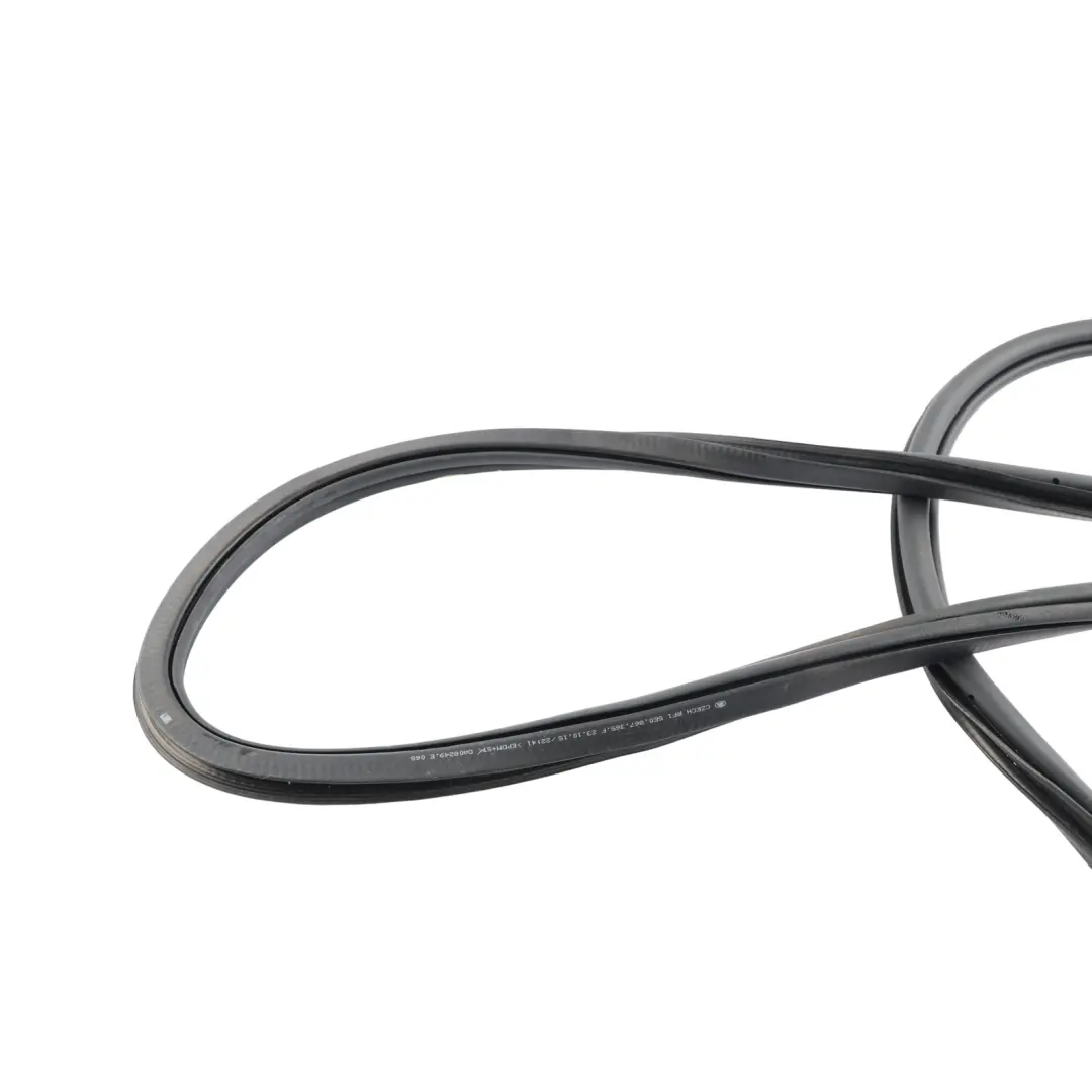 MK3 Junta Goma Sellado Puerta Delantero Izquierdo para Skoda Octavia con número de pieza 5E0867365F Skoda Octavia MK3 Junta Goma Sellado Puerta Delantero Izquierdo - SKU 5E0867365F - Número de pieza 5E0867365F