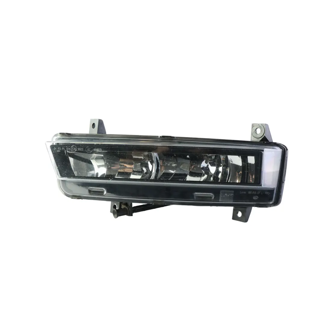 Przednia Lewa Halogen Lampa Przeciwmgielna do Skoda Octavia RS 5E o numerze 5E0941701A Skoda Octavia RS 5E Przednia Lewa Halogen Lampa Przeciwmgielna - SKU 5E0941701A - Numer Części 5E0941701A