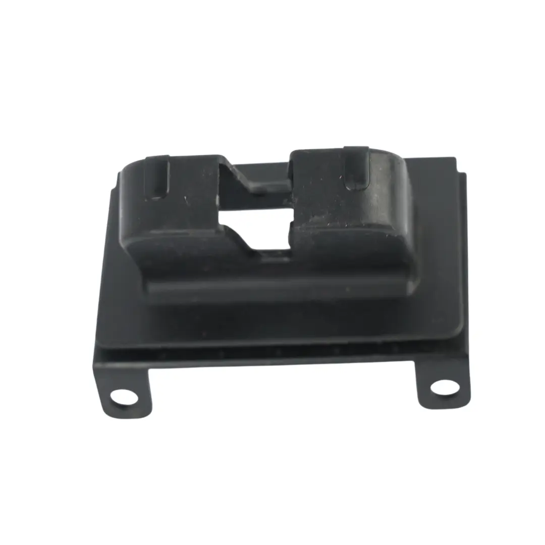 Skoda Octavia MK3 Heckklappe Schloss Verriegelung Abdeckung - SKU 5E5827520 - Teilenummer 5E5827520