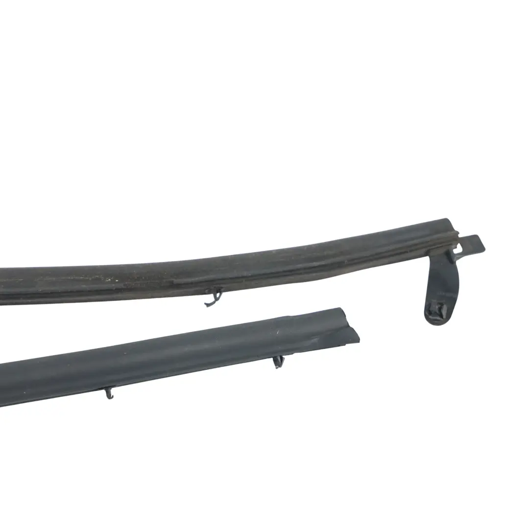 MK3 5E Joint Caoutchouc Porte Arrière Gauche Extérieur pour Skoda Octavia à propos du numéro de pièce 5E5839697A Skoda Octavia MK3 5E Joint Caoutchouc Porte Arrière Gauche Extérieur - SKU 5E5839697A - Numéro de pièce 5E5839697A