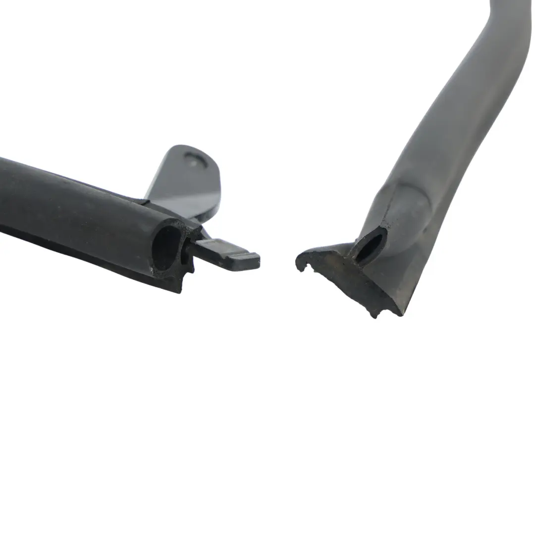 Skoda Octavia RS 5E Rear Door Seal Rubber Gasket Outer Left N/S - SKU 5E5839697C - Part number 5E5839697C