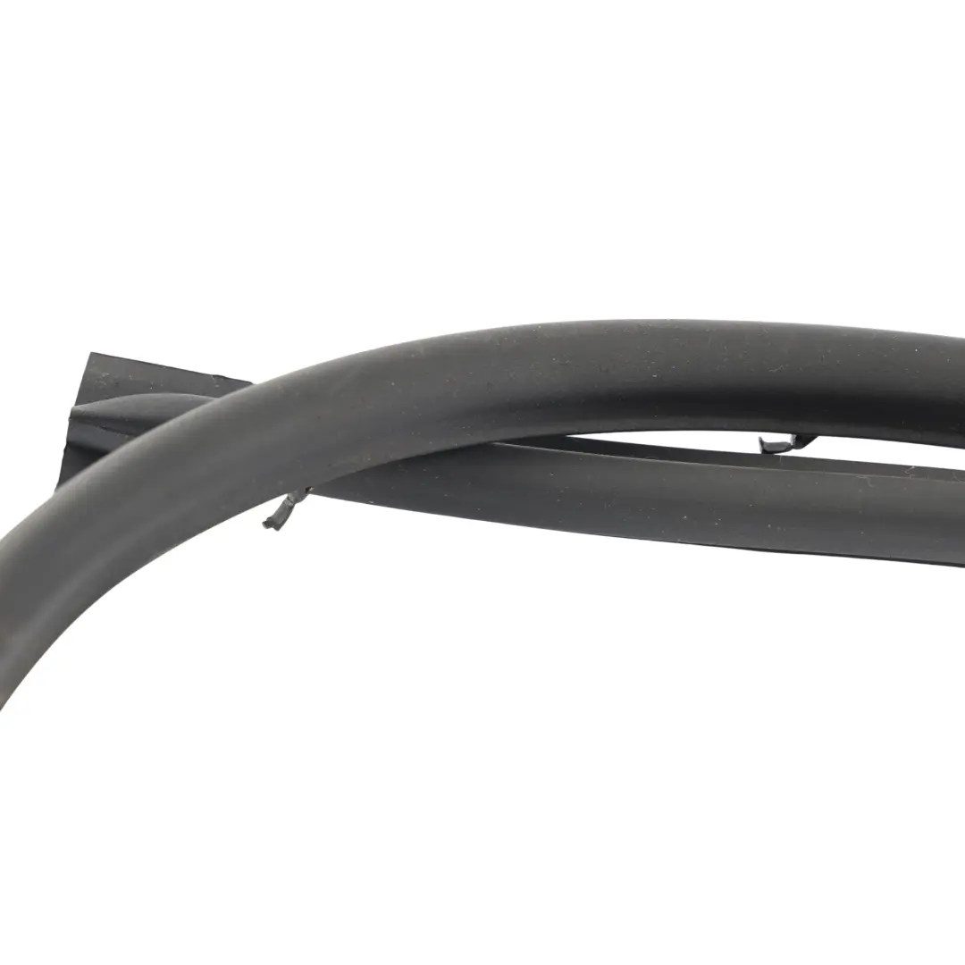 Skoda Octavia 5E Rear Door Seal Rubber Gasket Outer Right O/S - SKU 5E5839698A - Part number 5E5839698A