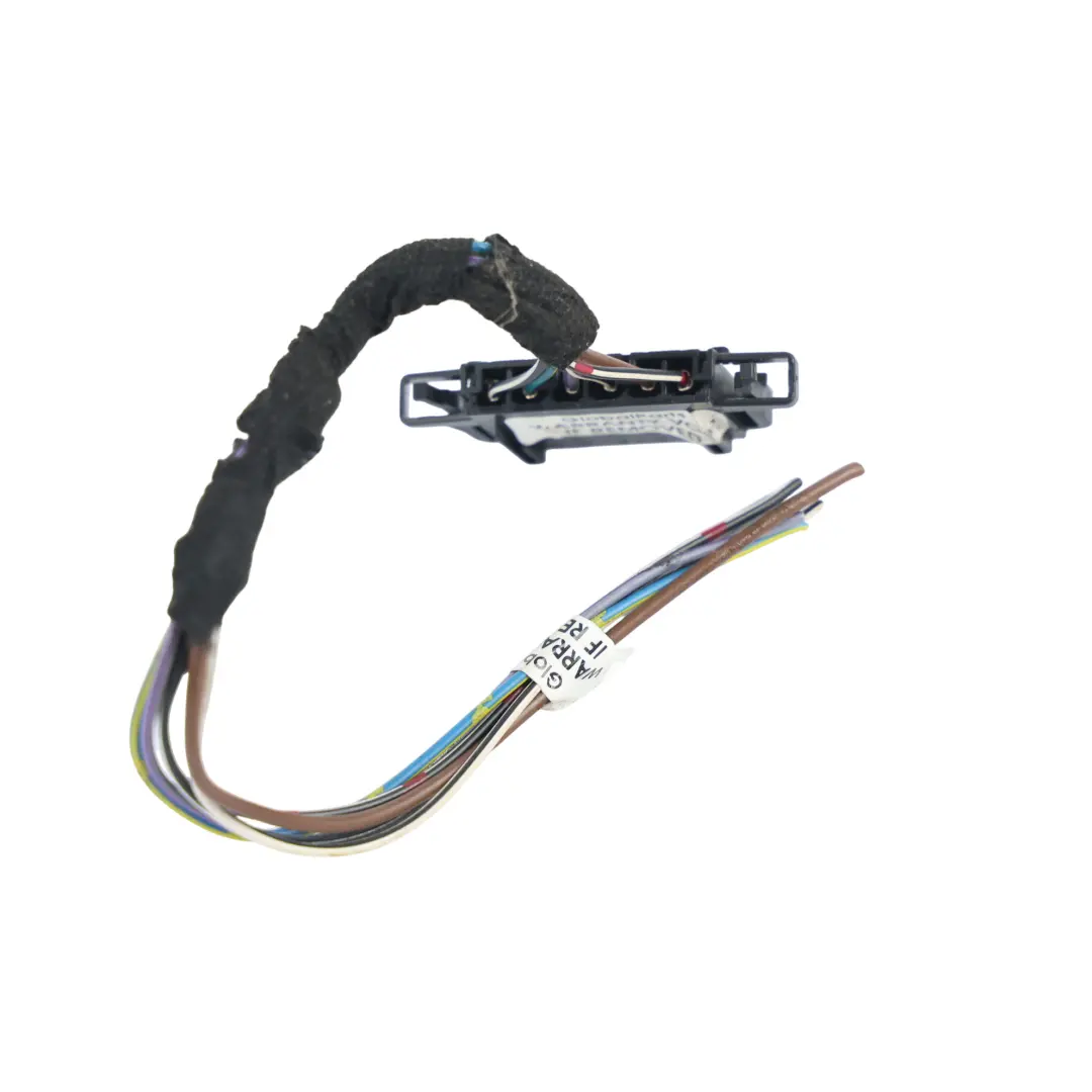 Skoda Octavia MK3 Feu Arrière LED Câblage Prise Gauche - SKU 5E5945111-2 - Numéro de pièce 5E5945111