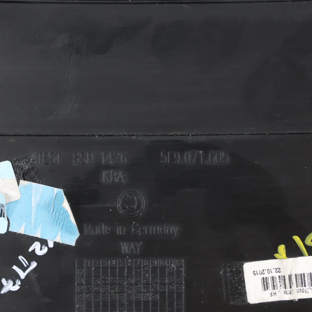 Trunk Boot Lid Cover Trim Rear Spoiler to Skoda Octavia Rs 5e with Part number 5E9071605 Skoda Octavia Rs 5e Trunk Boot Lid Cover Trim Rear Spoiler - SKU 5E9071605 - Part number 5E9071605