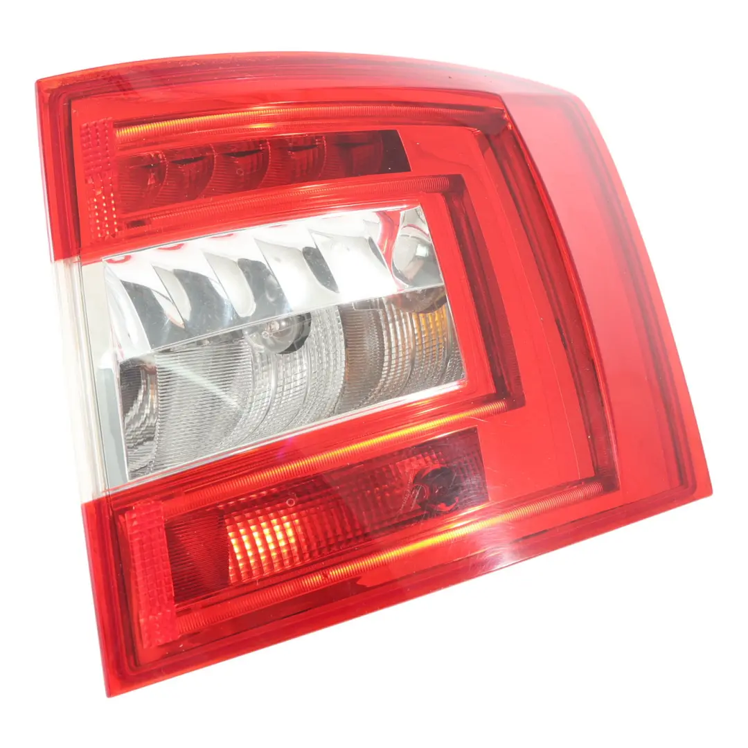 Skoda Octavia Mk3 Kombi Lampa Tylna Prawa 5E9945112A - SKU 5E9945096A - Numer Części 5E9945096A
