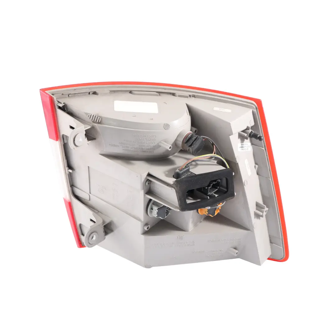 Mk3 Estate Tail Light Lamp Rear Right O/S 5E9945112A to Skoda Octavia with Part number 5E9945096A Skoda Octavia Mk3 Estate Tail Light Lamp Rear Right O/S 5E9945112A - SKU 5E9945096A - Part number 5E9945096A