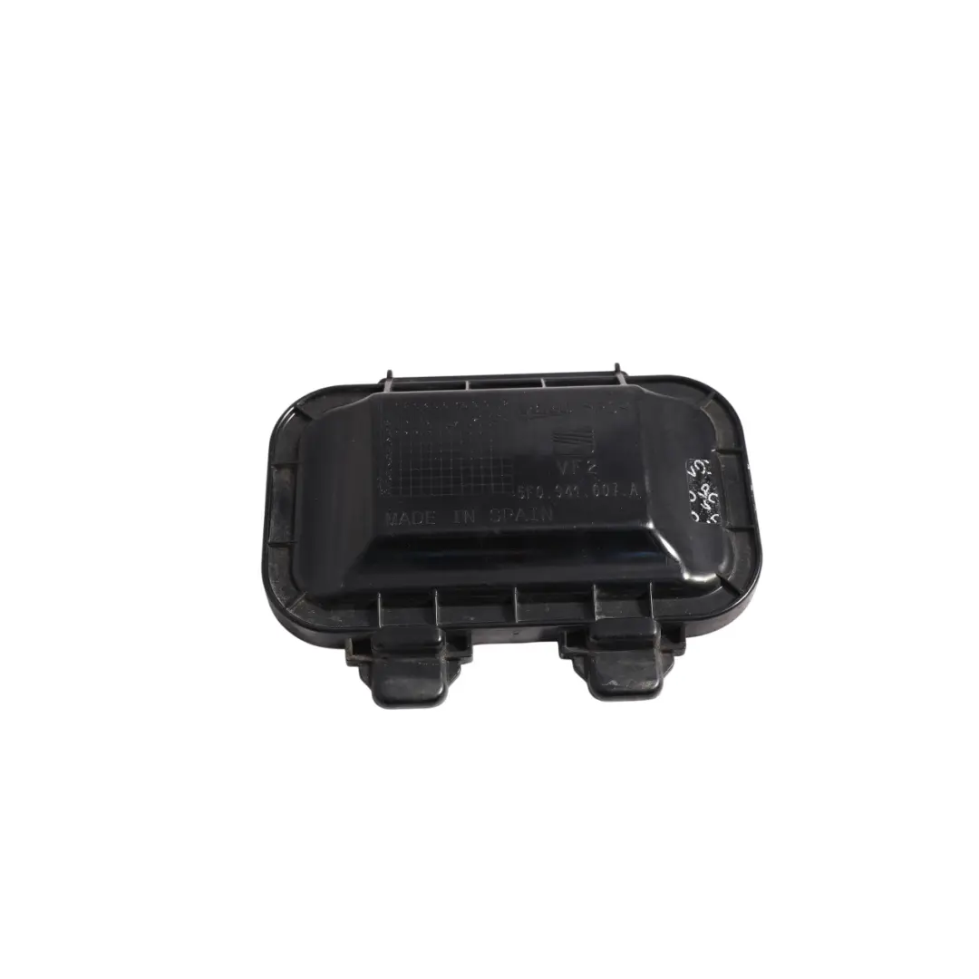 5F High Beam Light Protective Cap Cover Panel to Seat Leon with Part number 5F0941607A Seat Leon 5F High Beam Light Protective Cap Cover Panel - SKU 5F0941607A - Part number 5F0941607A